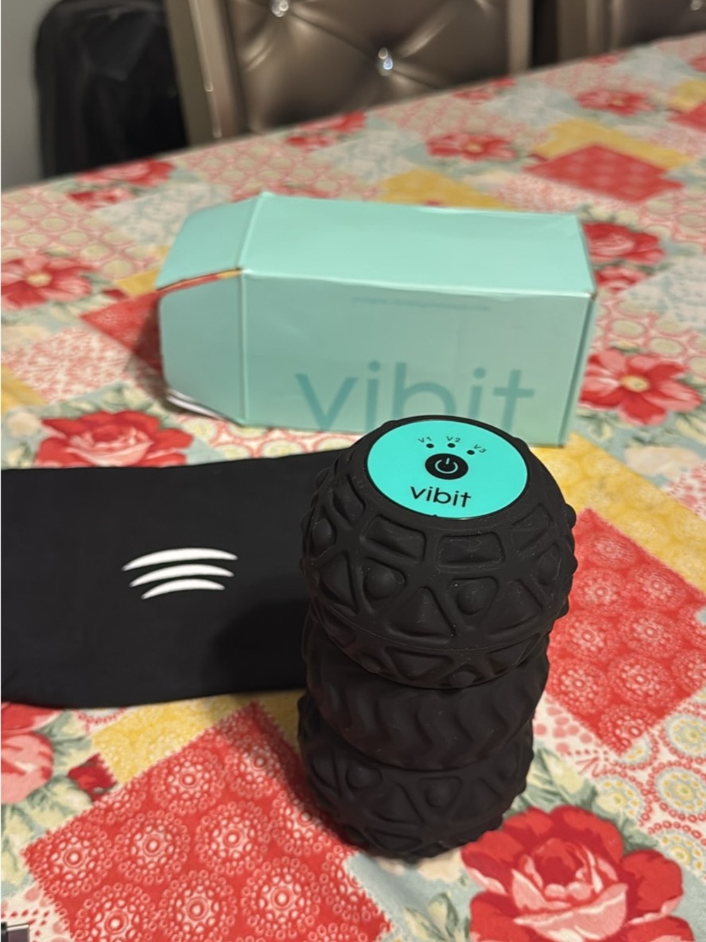 Vibit Black Textured Massage Roller with Teal Accent